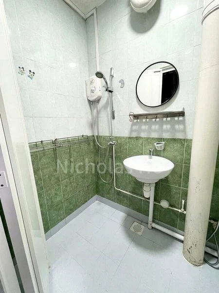 Common Room (HDB) for Rent in  541 Serangoon North Avenue 4 - Image 2