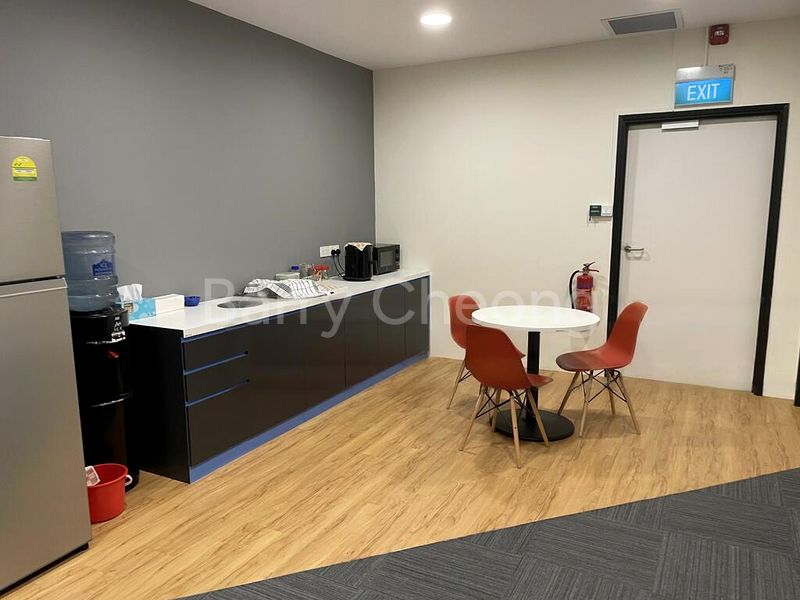 Light Industrial (B1) for Rent: Bosch - Image 4