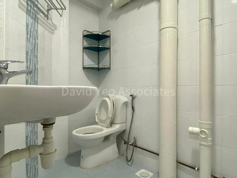 4 Room (4A) HDB for Rent in  105 Bukit Batok Central - Image 5