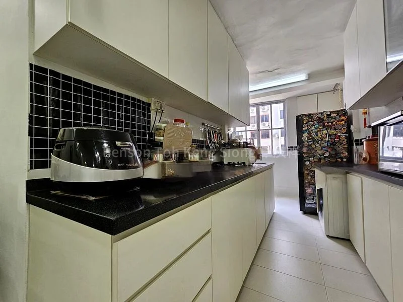 3 Room (3STD) HDB for Sale in  93 Jalan Dua - Image 4