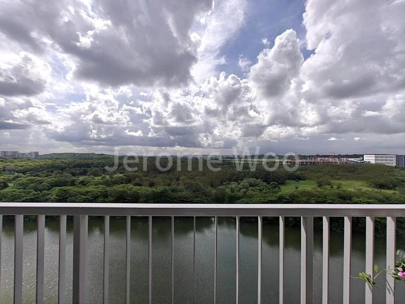 5 Room (5A) HDB for Sale in  476B Upper Serangoon View - Image 2