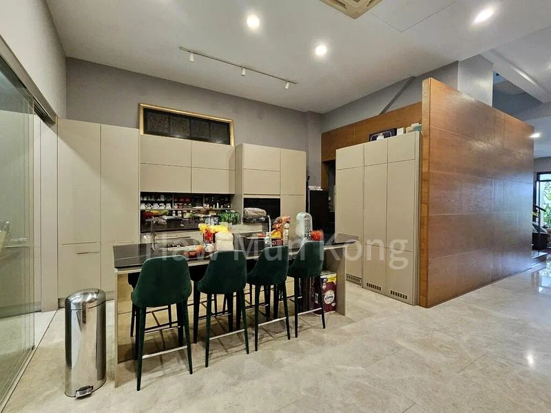 4 Bed Terraced House (Landed) for Sale in  Chai Chee Street - Image 2