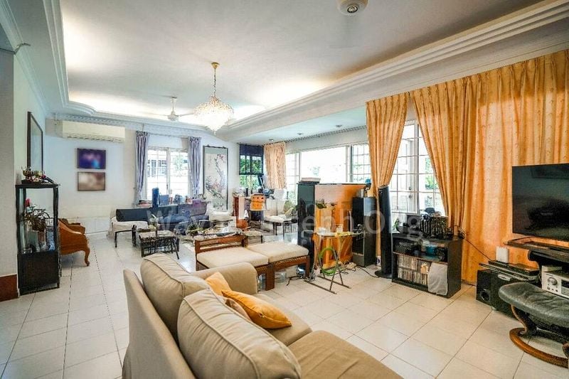 4 Bed Semi-Detached House (Landed) for Sale in  Picardy Gardens - Image 4