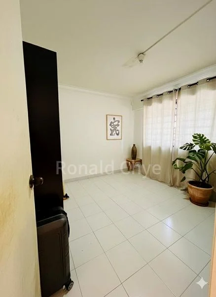 Maisonette HDB for Sale in  424 Serangoon Central - Image 9