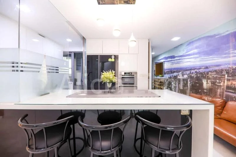 8 Bed Apartment (Condo) for Rent in  Newton 21 - Image 10