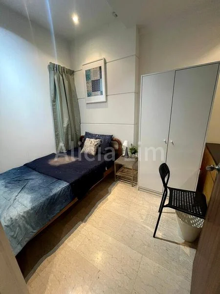 8 Bed Apartment (Condo) for Rent in  Newton 21 - Image 2