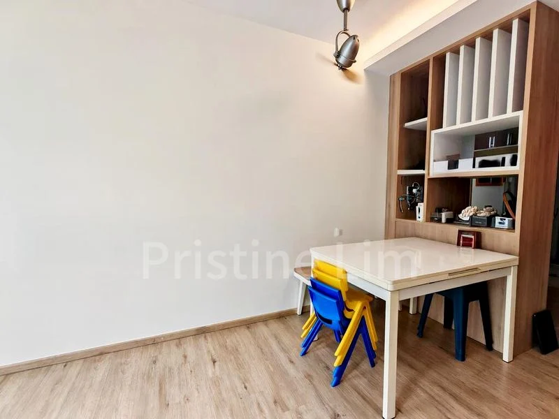 4 Room (4A) HDB for Sale in  115A Alkaff Crescent - Image 2