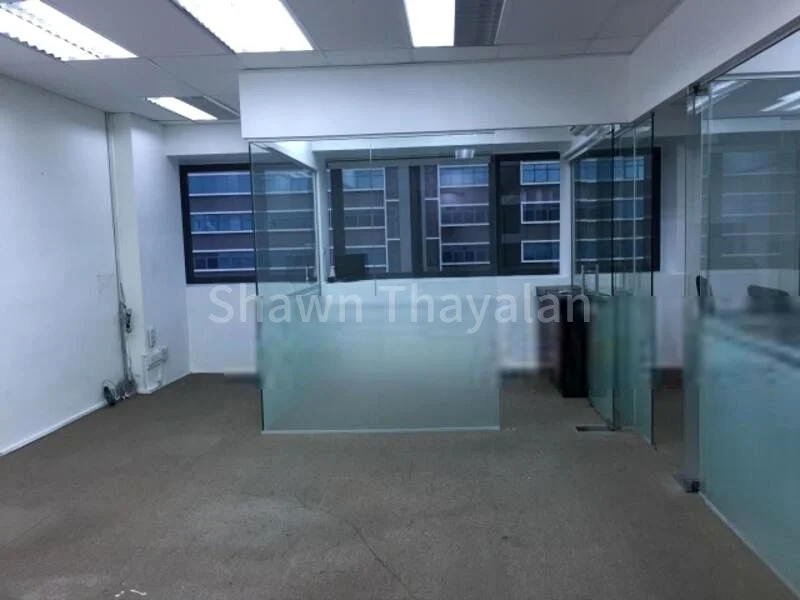 Light Industrial (B1) for Rent: Zervex, a 1,200 sq ft unit on Station Road. - Image 2