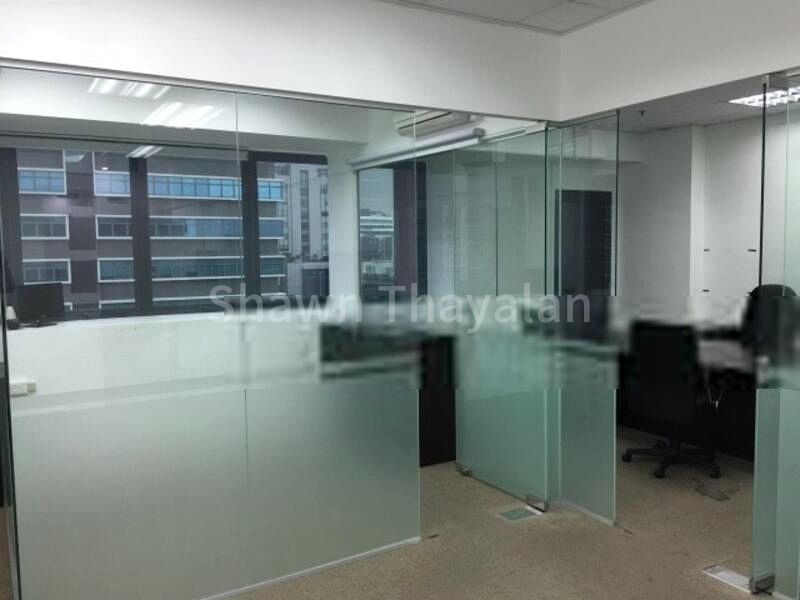 Light Industrial (B1) for Rent: Zervex, a 1,200 sq ft unit on Station Road. - Image 3