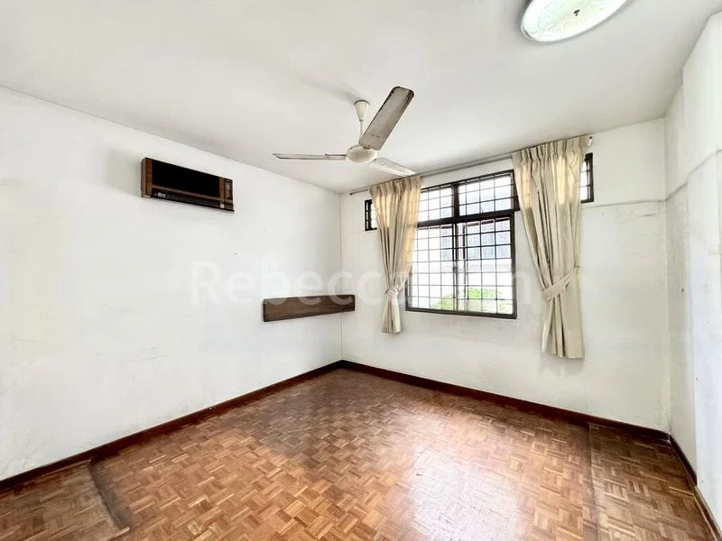 6 Bed Semi-Detached House (Landed) for Sale around  Crowhurst Drive - Image 7