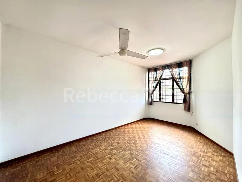 6 Bed Semi-Detached House (Landed) for Sale around  Crowhurst Drive - Image 5