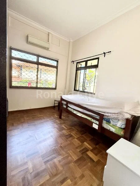 4 Bed Semi-Detached House (Landed) for Rent in  Bartley Rise Estate - Image 4