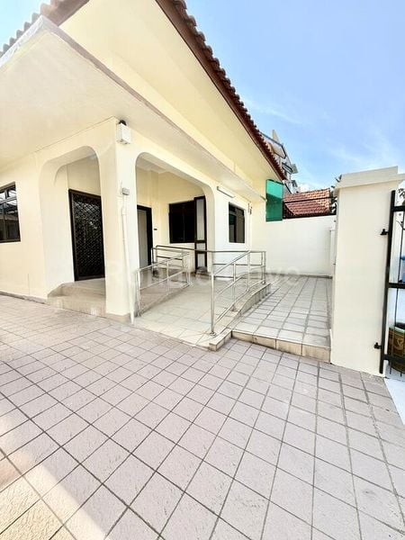 4 Bed Semi-Detached House (Landed) for Rent in  Bartley Rise Estate - Image 1