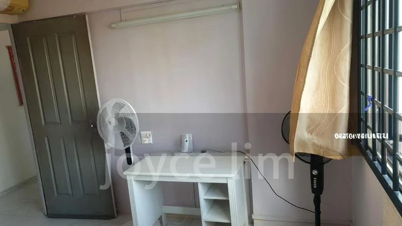 Common Room (HDB) for Rent in  406 Tampines Street 41 - Image 6