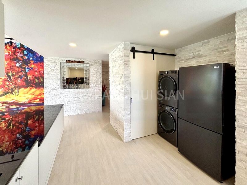 2 Bed Condo for Rent in  The Centris - Image 6