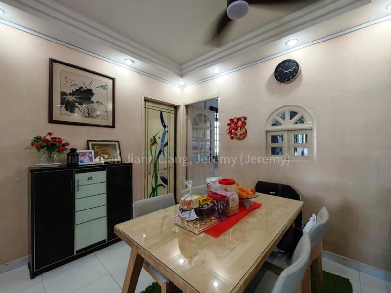 Executive HDB for Sale in  463 Pasir Ris Street 41 - Image 3