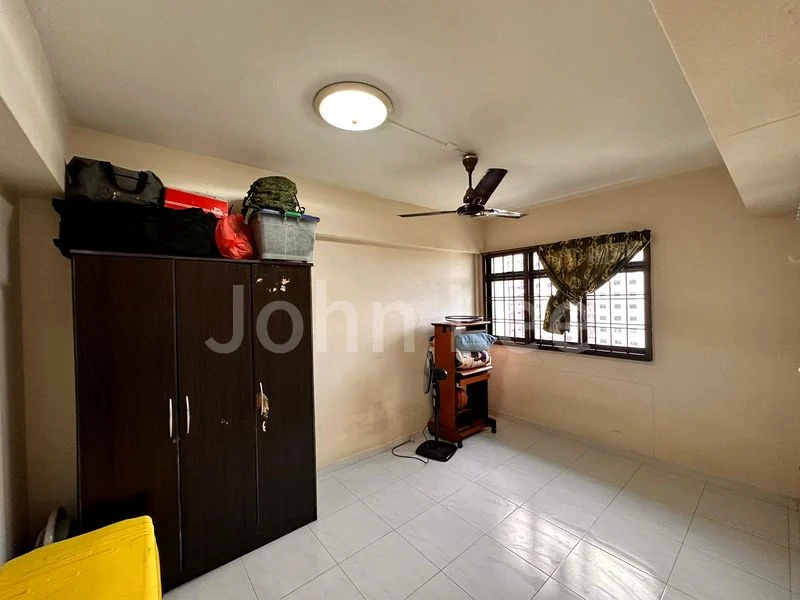 4 Room (4A) HDB for Sale in 651B Jurong West Street 61 - Image 6