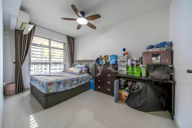 5 Room (5A) HDB for Sale in 406C Northshore Drive - Image 4