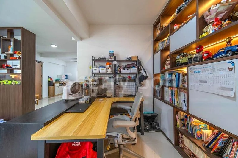 5 Room (5A) HDB for Sale in 406C Northshore Drive - Image 8