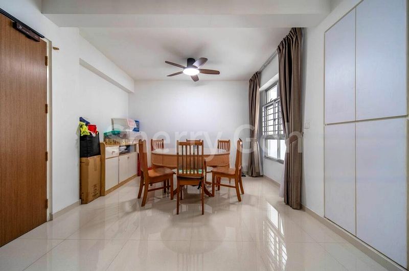 5 Room (5A) HDB for Sale in 406C Northshore Drive - Image 9