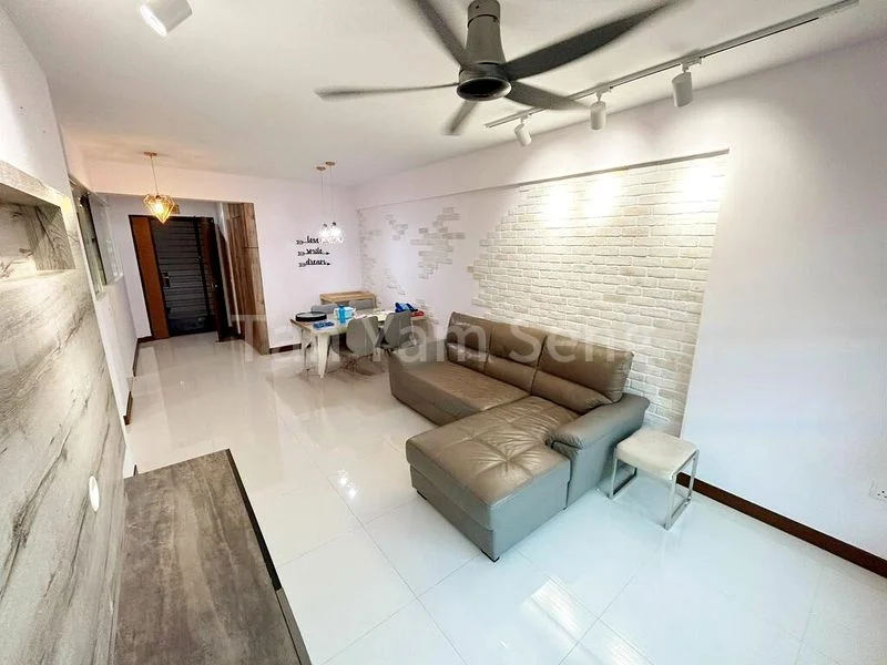 4 Room (4A) HDB for Sale in  217A Sumang Walk - Image 3
