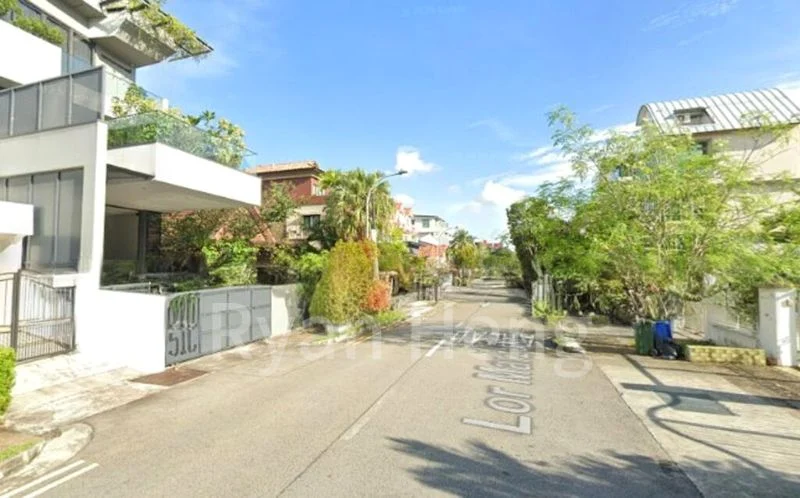 4 Bed Terraced House (Landed) for Sale in  Lengkong Tiga - Image 3