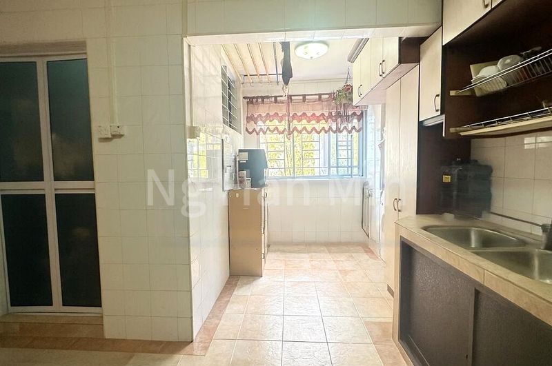 5 Room (5I) HDB for Sale in 606 Woodlands Ring Road - Image 6