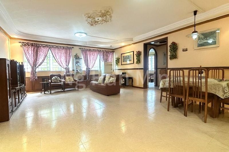 5 Room (5I) HDB for Sale in 606 Woodlands Ring Road - Image 2