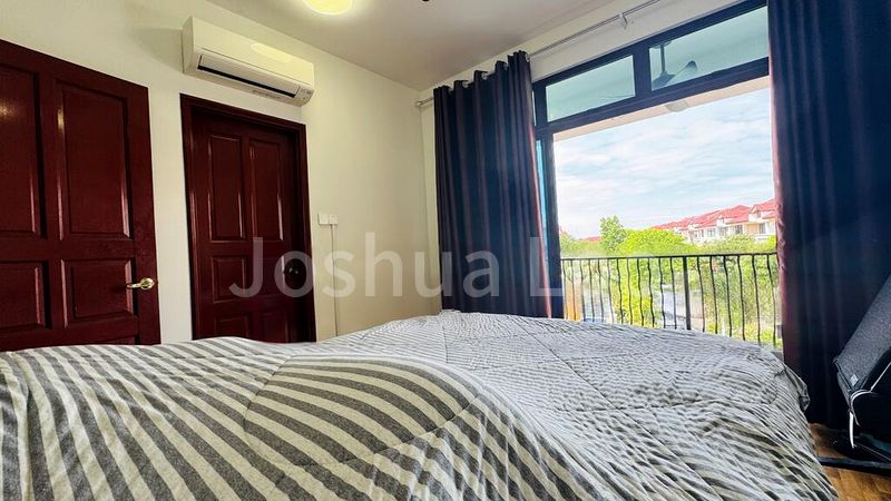 6 Bed Terraced House (Landed) for Sale in  Stratum - Image 11