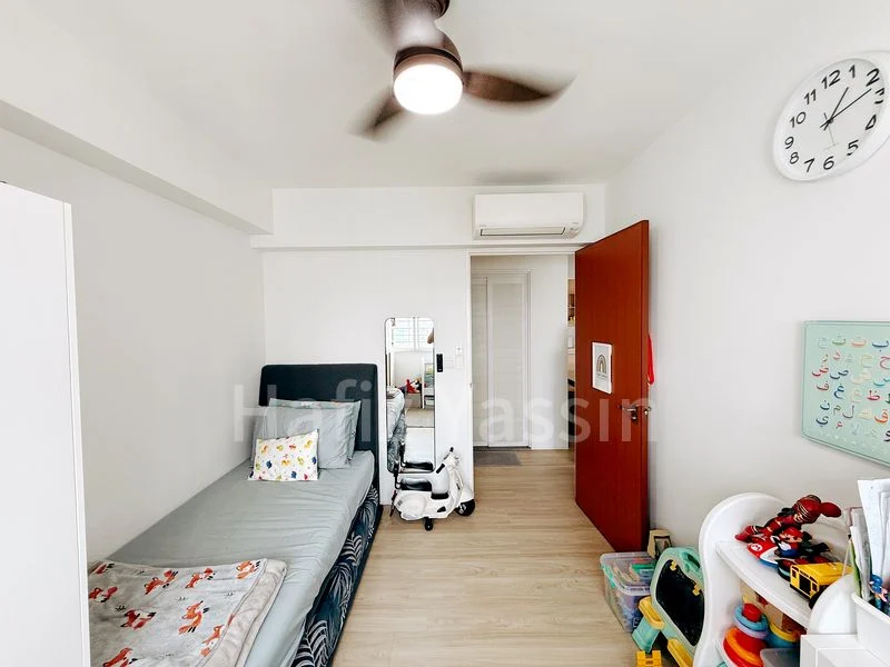 5 Room (5I) HDB for Sale in  183B Woodlands Street 13 - Image 10