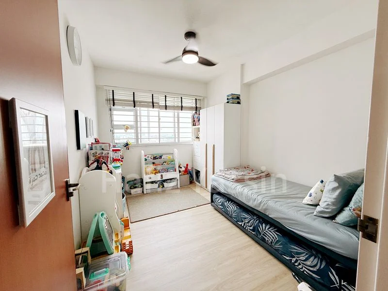 5 Room (5I) HDB for Sale in  183B Woodlands Street 13 - Image 9