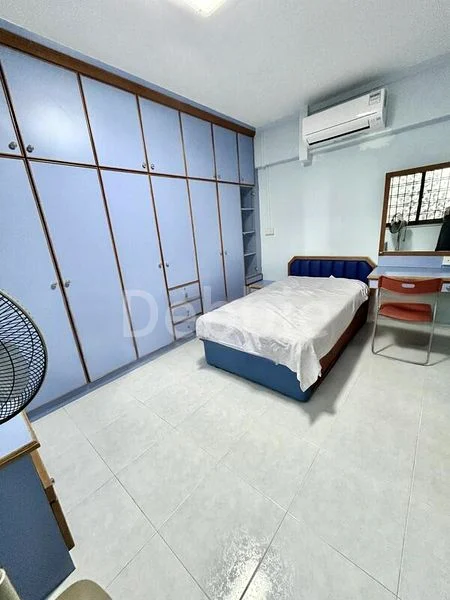 Room (HDB) for Rent in 232 Hougang Avenue 1 - Image 1
