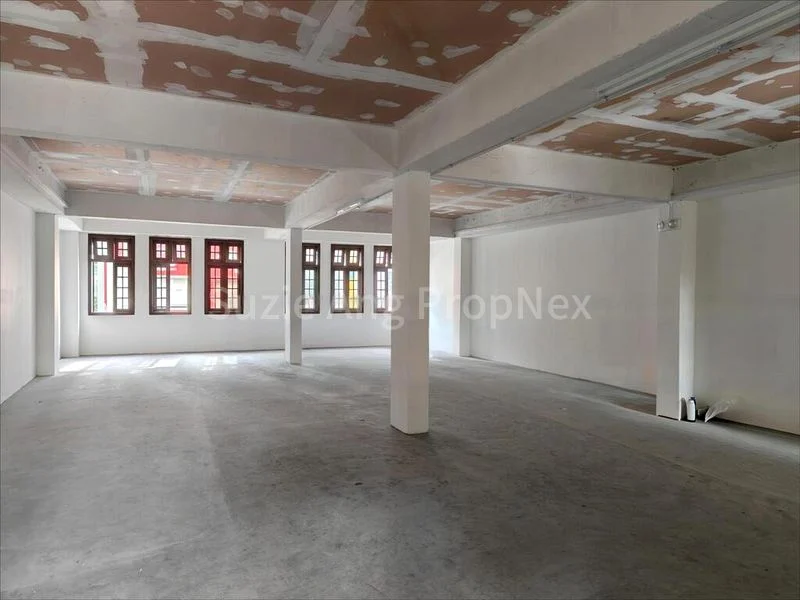 Shop / Shophouse for Rent: 2nd-Storey Commercial Space Located Near Chinatown MRT - Image 2