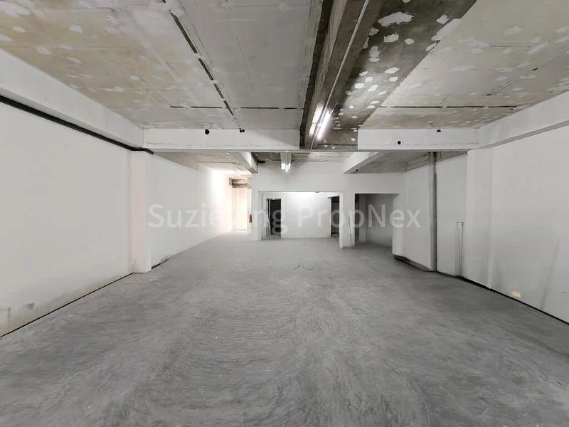 Shop / Shophouse for Rent: 2nd-Storey Commercial Space Located Near Chinatown MRT - Image 4