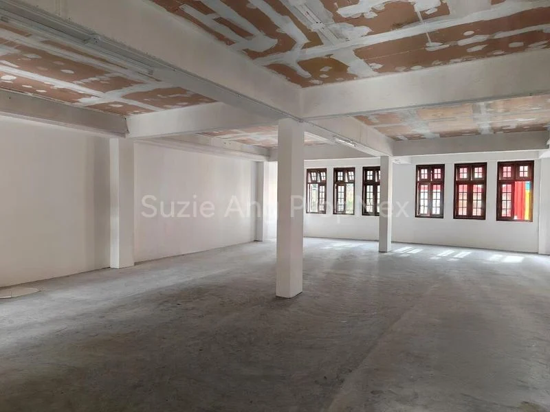 Shop / Shophouse for Rent: 2nd-Storey Commercial Space Located Near Chinatown MRT - Image 1