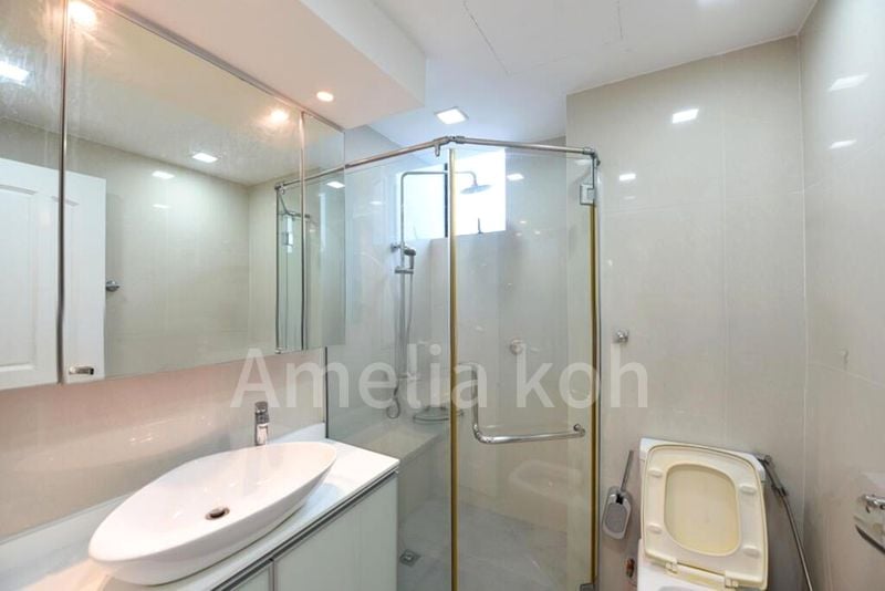 5 Bed Condo for Rent in  Spring Grove - Image 3