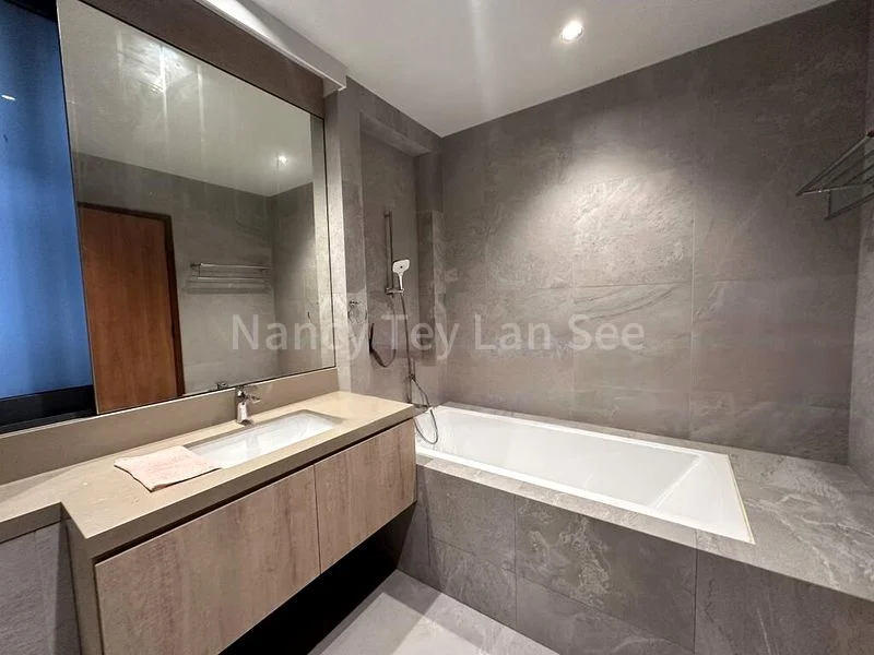 5 Bed Semi-Detached House (Landed) for Rent in  EastCreek @ Canberra - Image 10