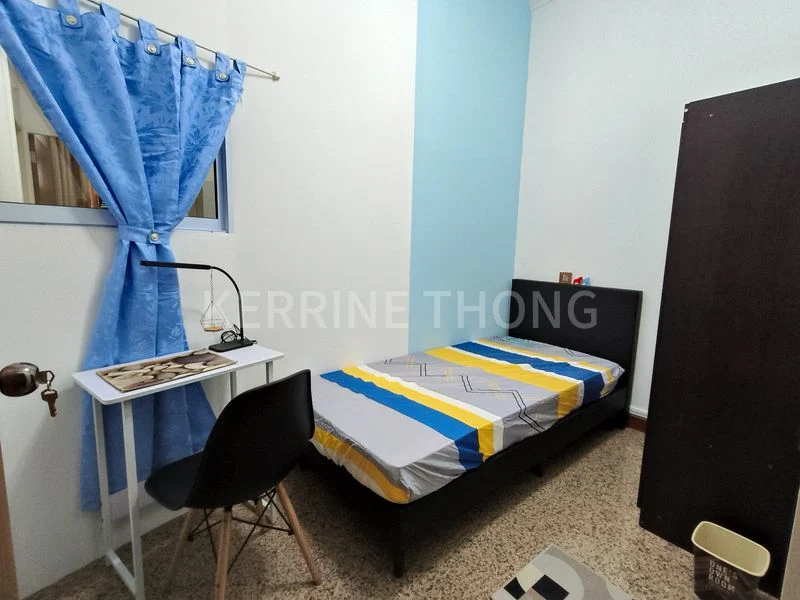 Common Room (Condo) for Rent in  Dover Parkview - Image 2