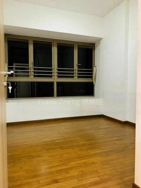3 Bed Condo for Rent in  Waterfront Gold - Image 7