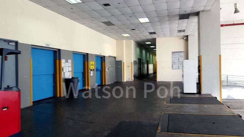 Light Industrial (B1) for Rent: Ground floor factory and warehouse on Tagore. - Image 3