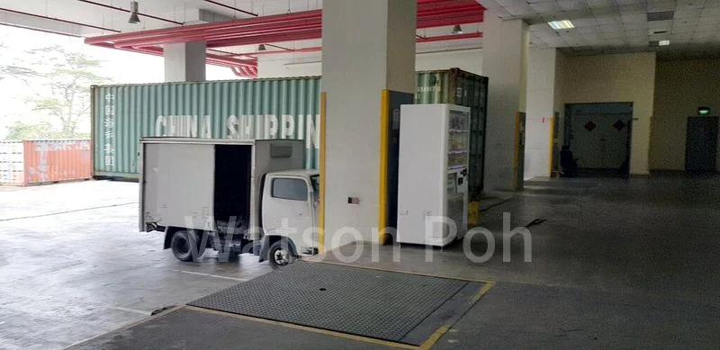 Light Industrial (B1) for Rent: Ground floor factory and warehouse on Tagore. - Image 5