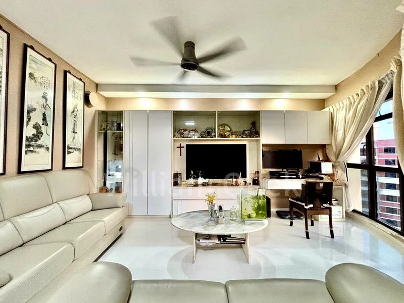 5 Room (5I) HDB for Sale in 76A Redhill Road - Image 1