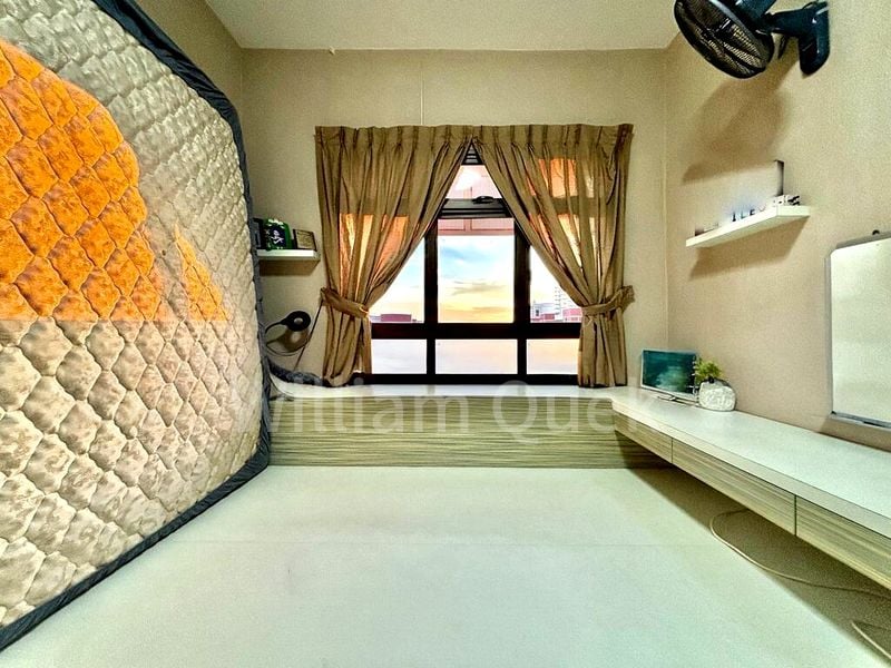 5 Room (5I) HDB for Sale in 76A Redhill Road - Image 5