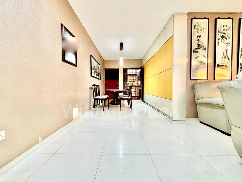5 Room (5I) HDB for Sale in 76A Redhill Road - Image 3