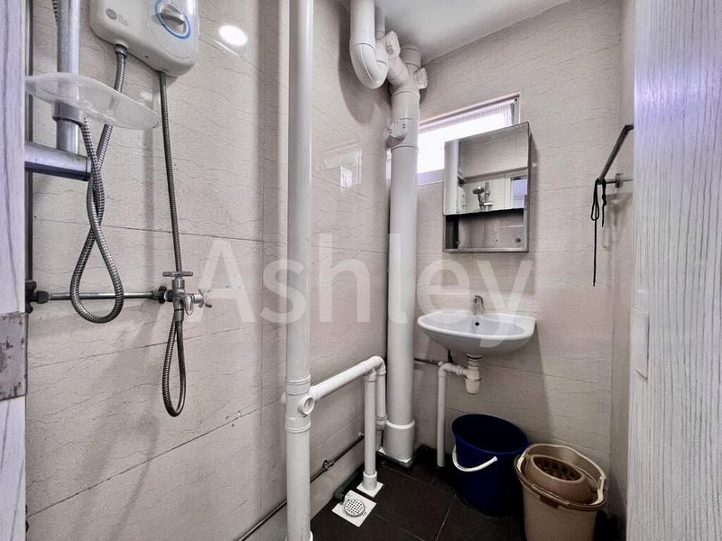 4 Room (4I) HDB for Rent in  41 Bedok South Road - Image 9