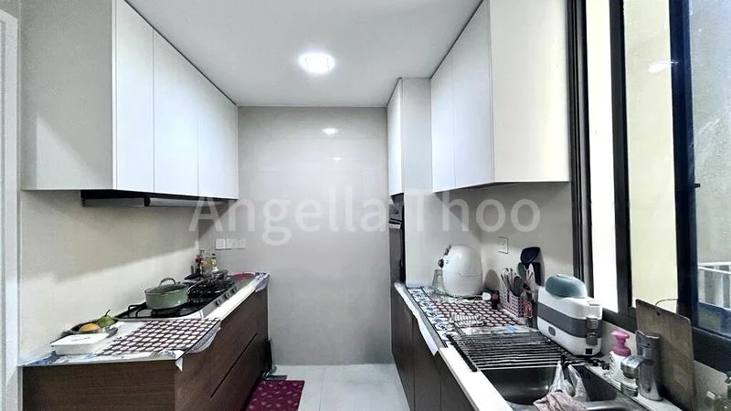3 Bed Condo for Rent in  The Miltonia Residences - Image 5