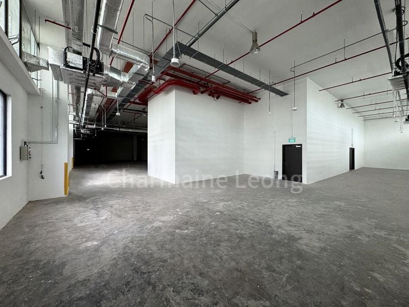 Warehouse for Rent: Prime Jurong East Industrial Space | Office + Light Industrial Use | Walk to Jurong East MRT - Image 4