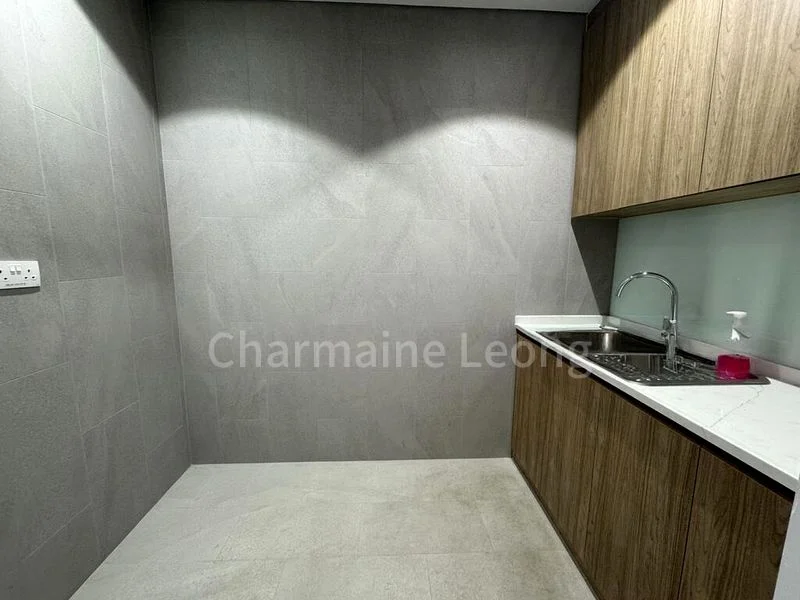 Warehouse for Rent: Prime Jurong East Industrial Space | Office + Light Industrial Use | Walk to Jurong East MRT - Image 7