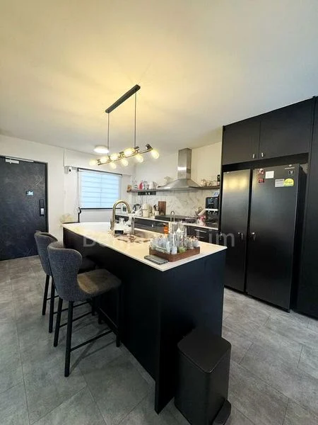 Maisonette HDB for Sale in  633 Hougang Avenue 8 - Image 7