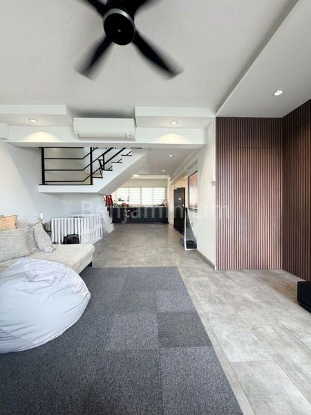 Maisonette HDB for Sale in  633 Hougang Avenue 8 - Image 12